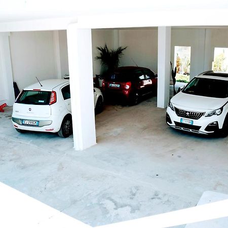 Torre Lapillo Fronte Mare In Centro Con Parcheggio Copertoヴィラ エクステリア 写真