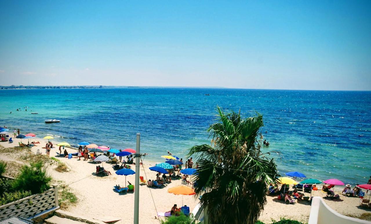 Torre Lapillo Fronte Mare In Centro With Covered Parking トッレ・ラピッロ エクステリア 写真