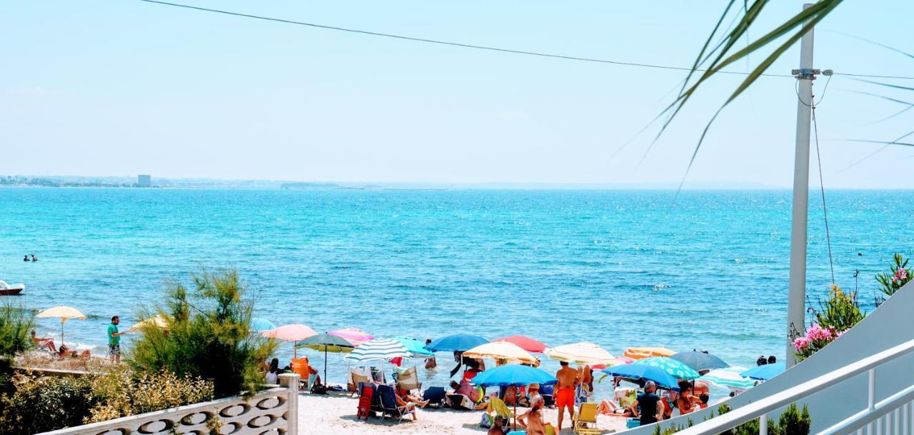 Torre Lapillo Fronte Mare In Centro With Covered Parking トッレ・ラピッロ エクステリア 写真
