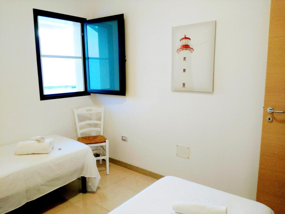 Porto Cesareo Appartamento Panoramico Fronte Mare Con Parcheggio Coperto トッレ・ラピッロ エクステリア 写真